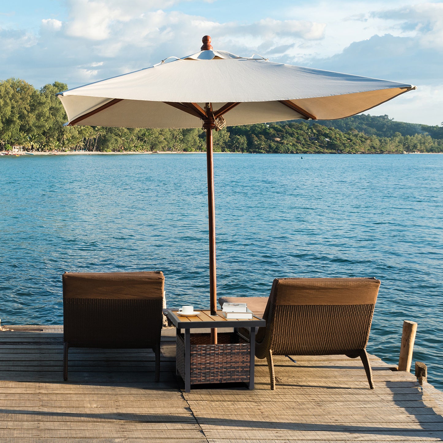 Yellow Plastic-Wood Coffee Table - Gradient Rattan Edge Design